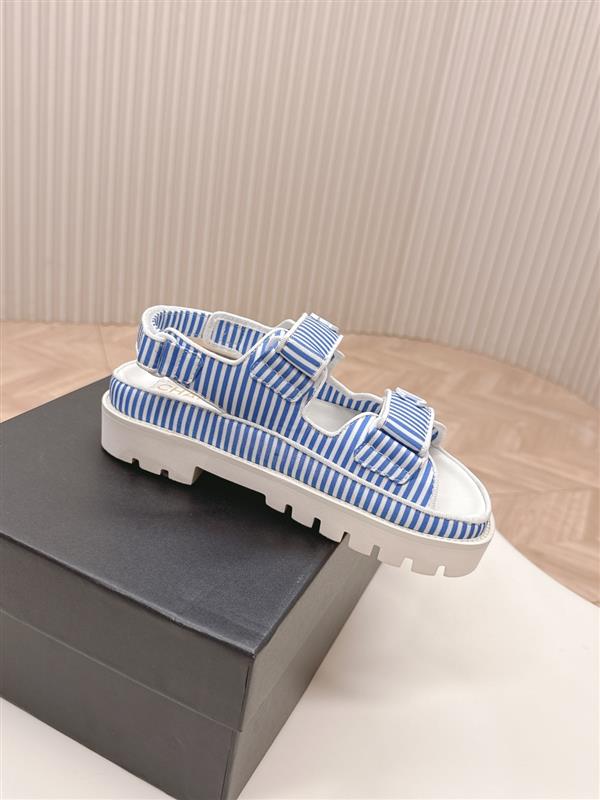 2025112818443739 280